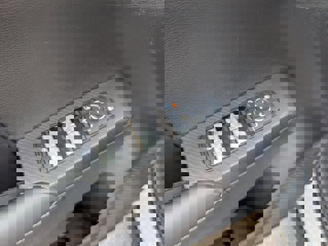 Used 2024 Mitsubishi Outlander SE image 9