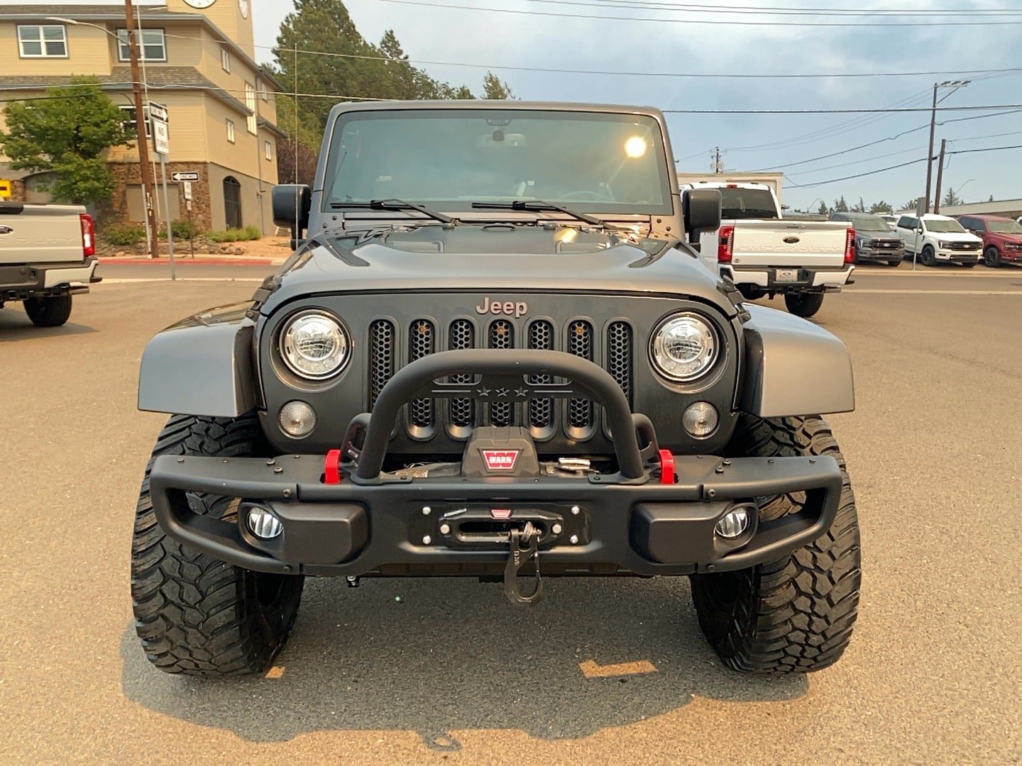 Used 2017 Jeep Wrangler Unlimited Rubicon AWD/4WD image 3