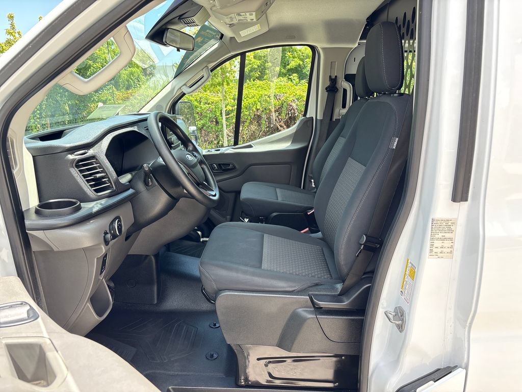 Certified 2025 Ford Transit 250 Low Roof w/ Exterior Upgrade Package RWD image 30