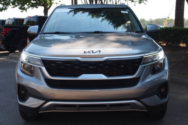 Used 2023 Kia Seltos S FWD image 2
