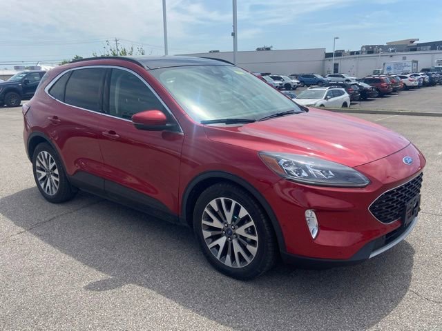 Certified 2020 Ford Escape Titanium FWD image 4