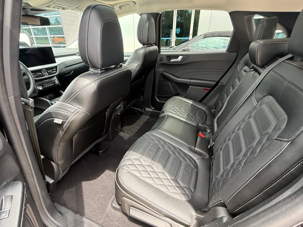 Certified 2023 Ford Escape Platinum w/ Premium Technology Package AWD/4WD image 21