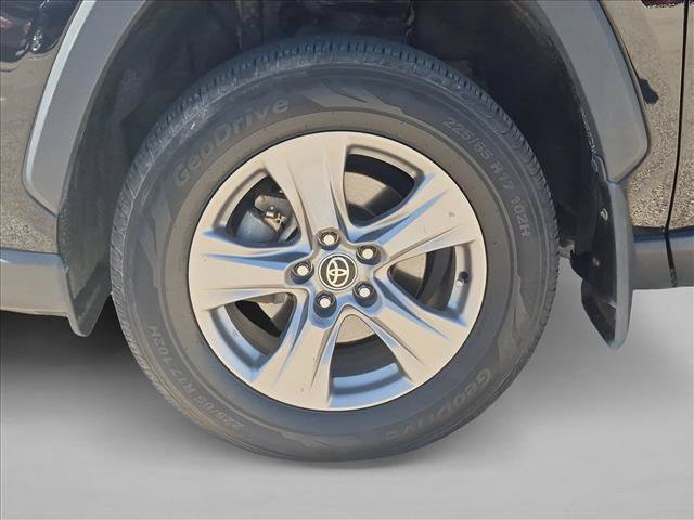 Used 2022 Toyota RAV4 XLE w/ Convenience Package AWD/4WD image 24