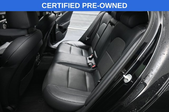 Used 2018 Kia Stinger Premium AWD/4WD image 13