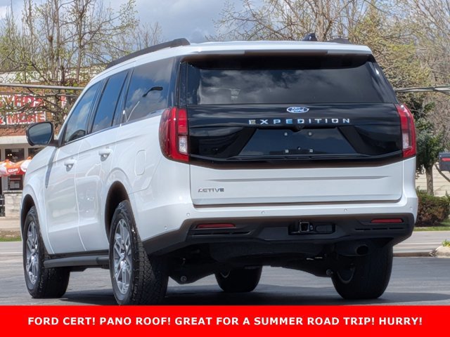 Certified 2025 Ford Expedition Active AWD/4WD image 5