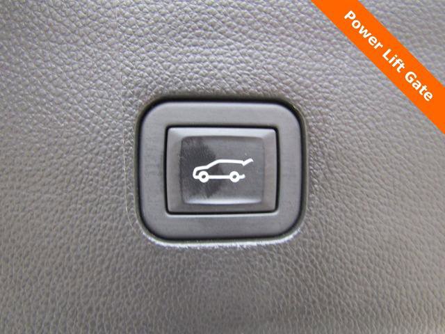 Used 2024 Buick Enclave Essence w/ Sport Touring Edition AWD/4WD image 20