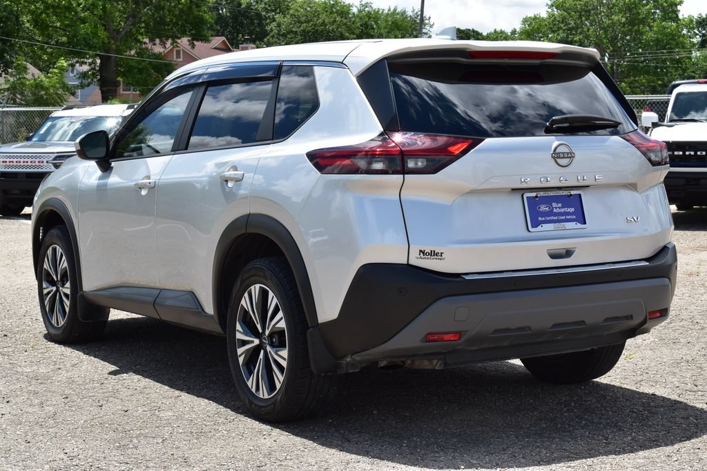 Used 2023 Nissan Rogue SV FWD image 6