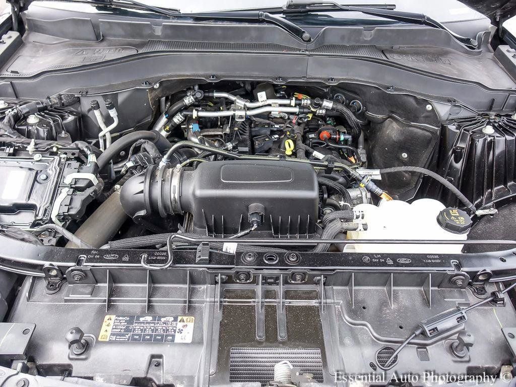 Certified 2022 Ford Explorer XLT w/ Equipment Group 202A image 29