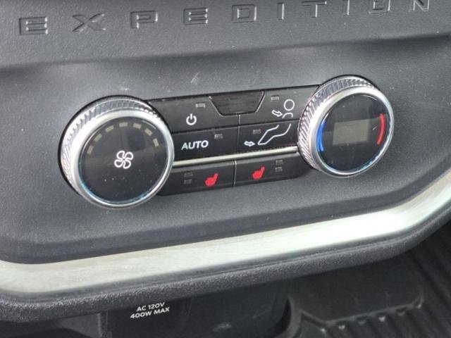 Certified 2025 Ford Expedition Platinum w/ Driver's Package image 11