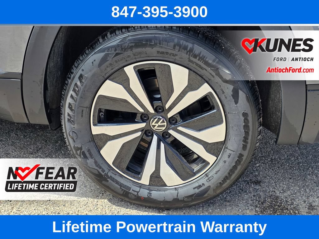 Used 2024 Volkswagen Atlas SE AWD/4WD image 11
