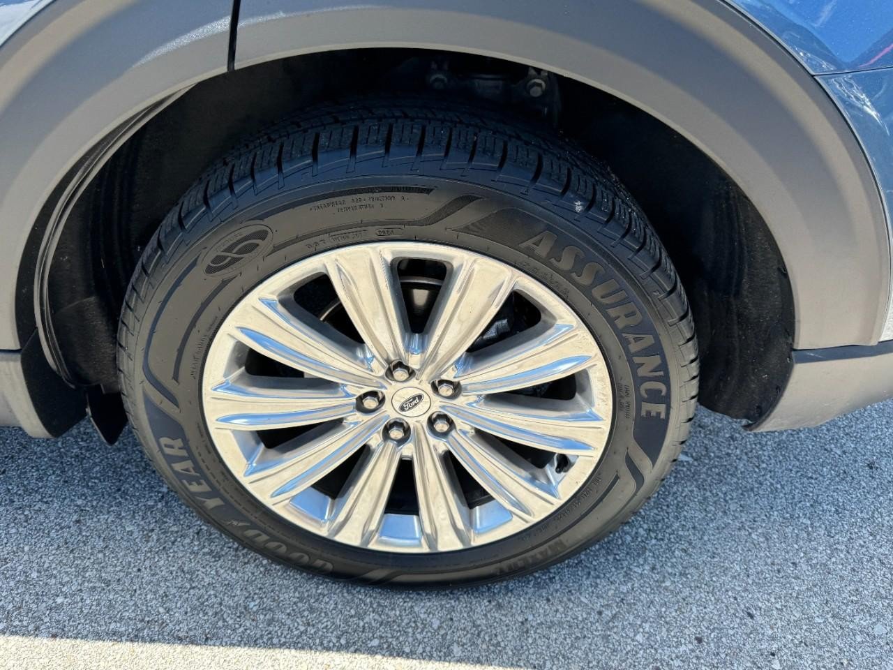 Certified 2020 Ford Explorer Limited w/ Class III Trailer Tow Package AWD/4WD image 7