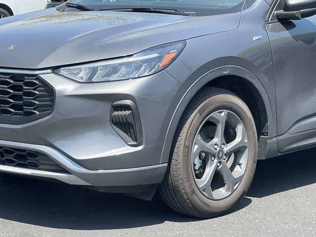 Certified 2023 Ford Escape ST-Line w/ Tech Pack #1 AWD/4WD image 2