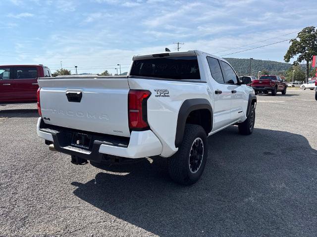 Used 2024 Toyota Tacoma TRD Off-Road AWD/4WD image 5