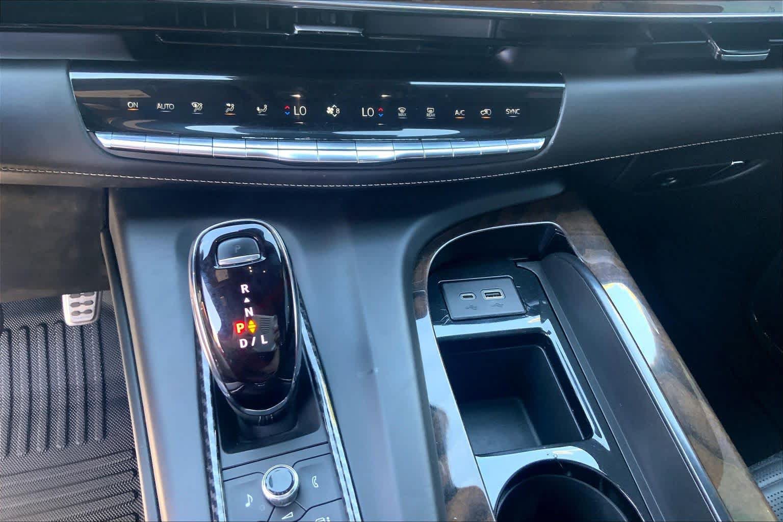 Used 2023 Cadillac Escalade Sport Platinum AWD/4WD image 35