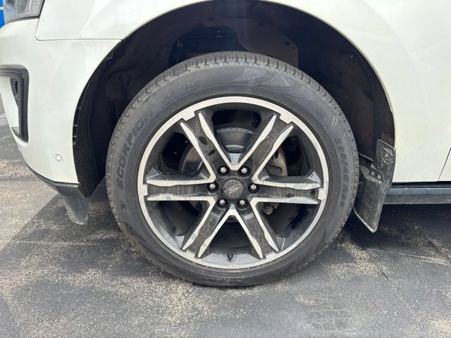 Certified 2021 Ford Expedition Max Limited AWD/4WD image 4