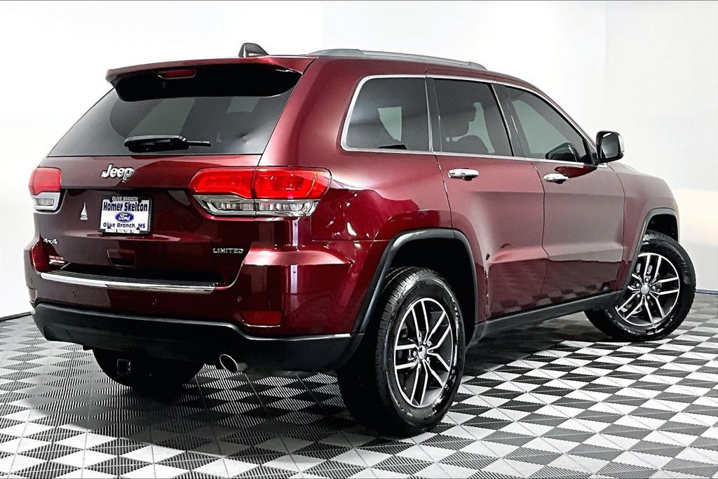 Used 2018 Jeep Grand Cherokee Limited AWD/4WD image 12