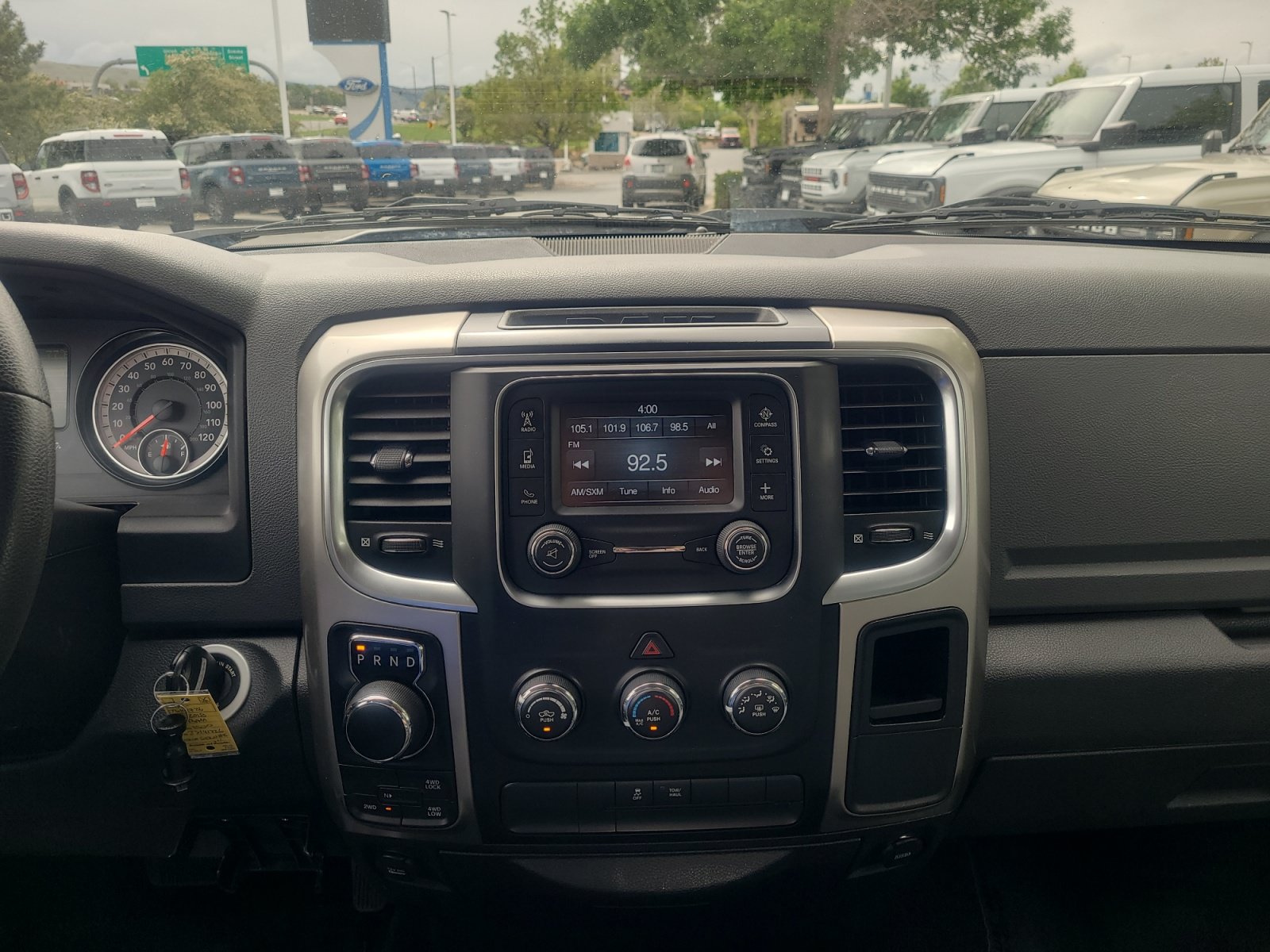 Used 2018 RAM 1500 Classic SLT AWD/4WD image 12