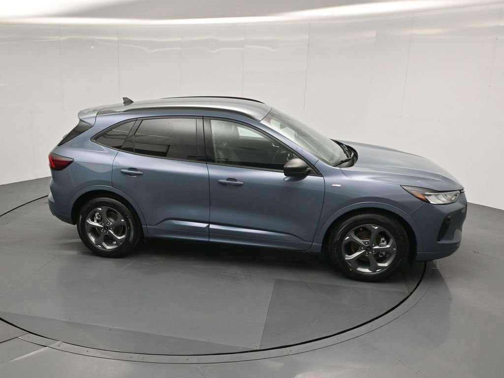 Certified 2023 Ford Escape ST-Line w/ Tech Pack #1 image 11