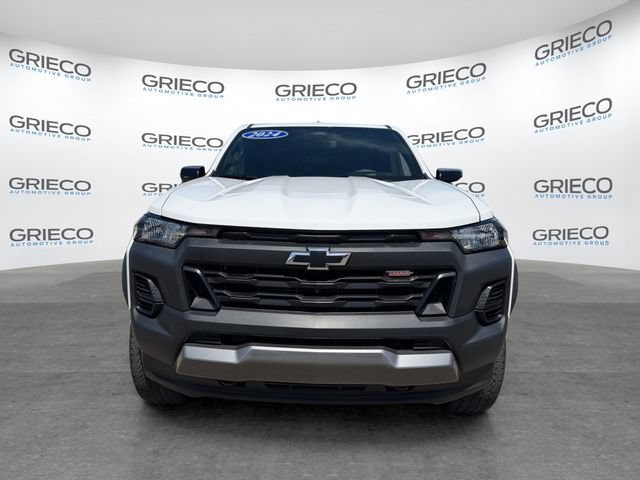 Used 2024 Chevrolet Colorado Trail Boss w/ Technology Package AWD/4WD image 2