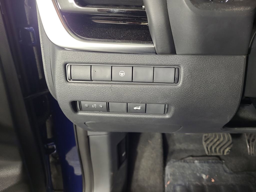 Used 2023 Nissan Rogue SL w/ SL Premium Package AWD/4WD image 16