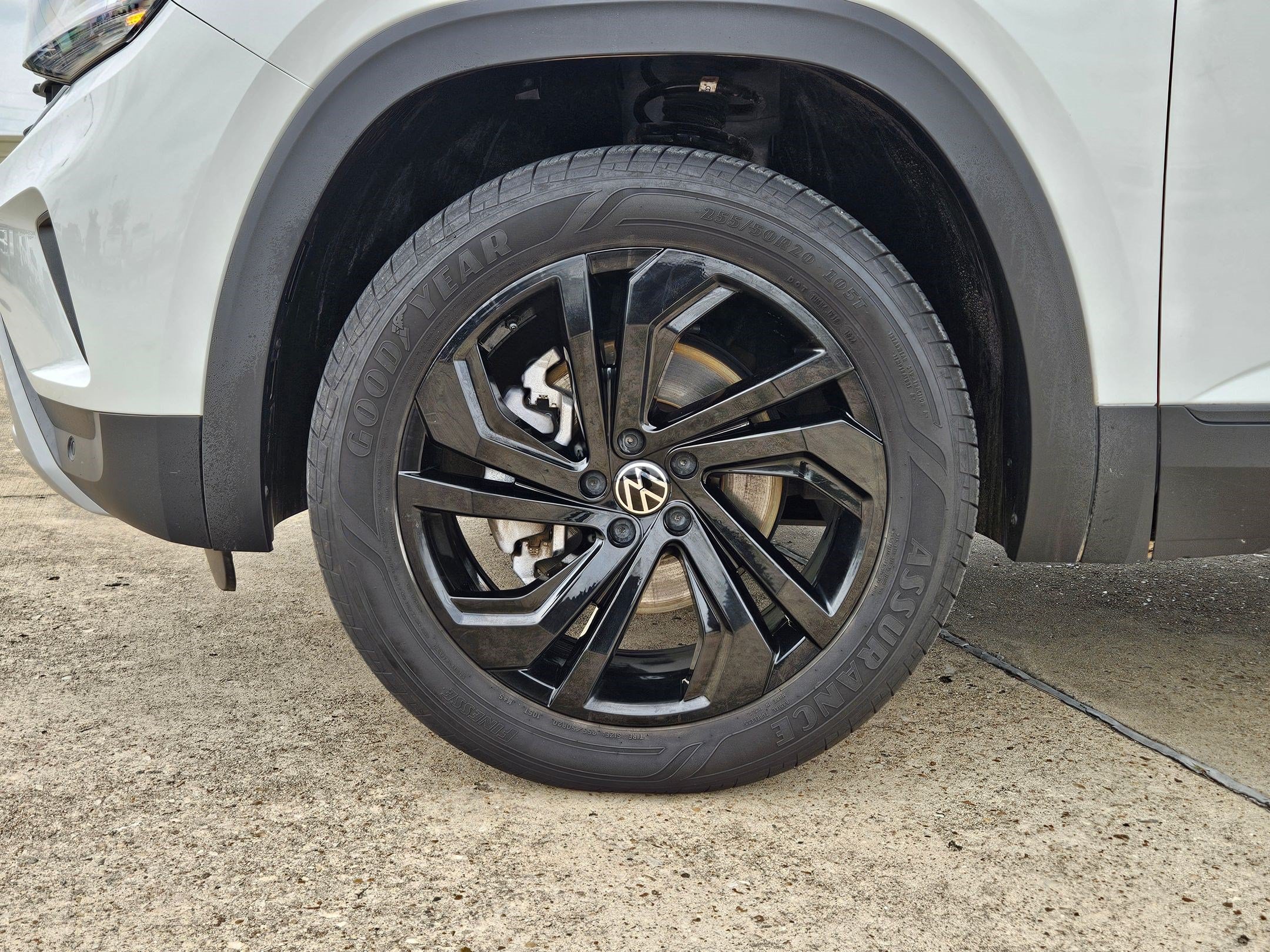 Used 2023 Volkswagen Atlas SE w/ Panoramic Sunroof Package FWD image 13