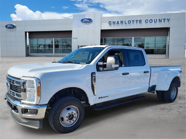 Certified 2025 Ford F350 XLT image 2