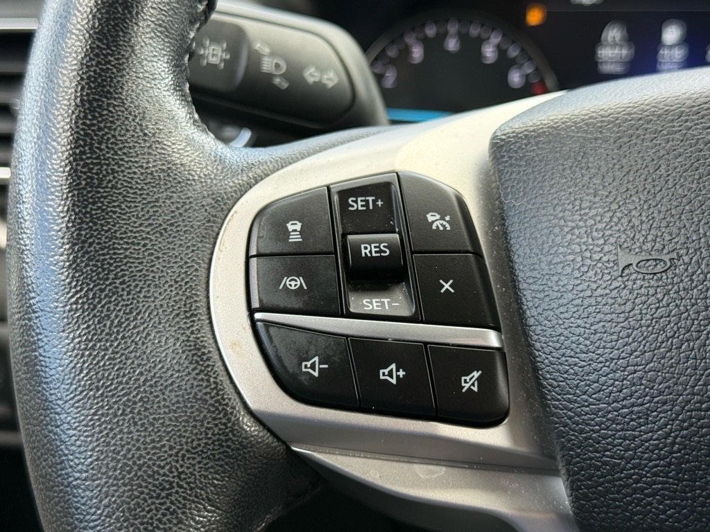 Certified 2022 Ford Explorer XLT w/ Equipment Group 202A image 23