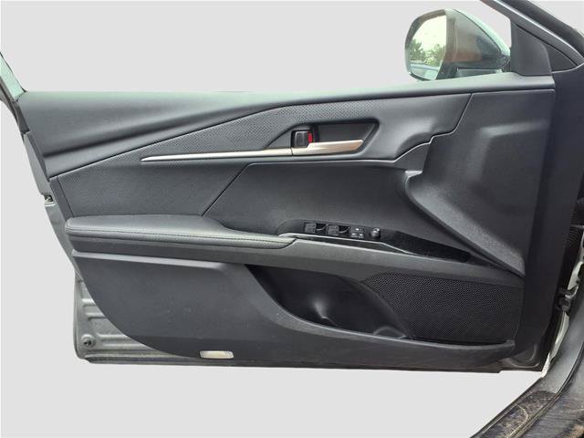 Used 2025 Toyota Camry XSE AWD/4WD image 15
