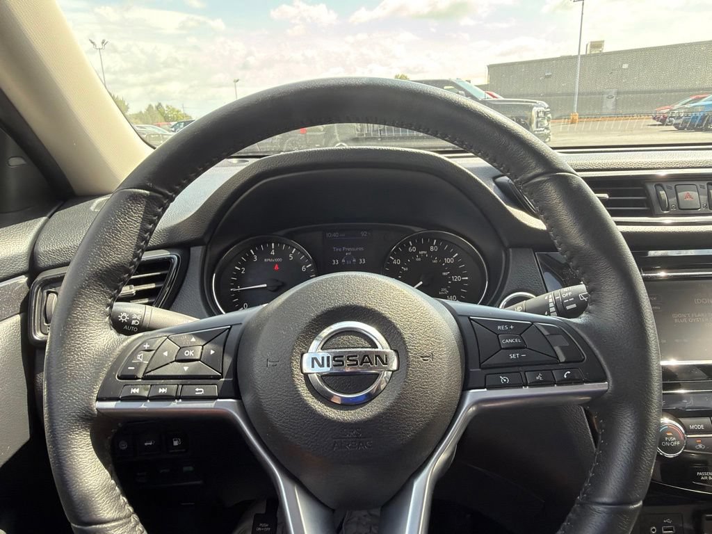 Used 2020 Nissan Rogue SV AWD/4WD image 15
