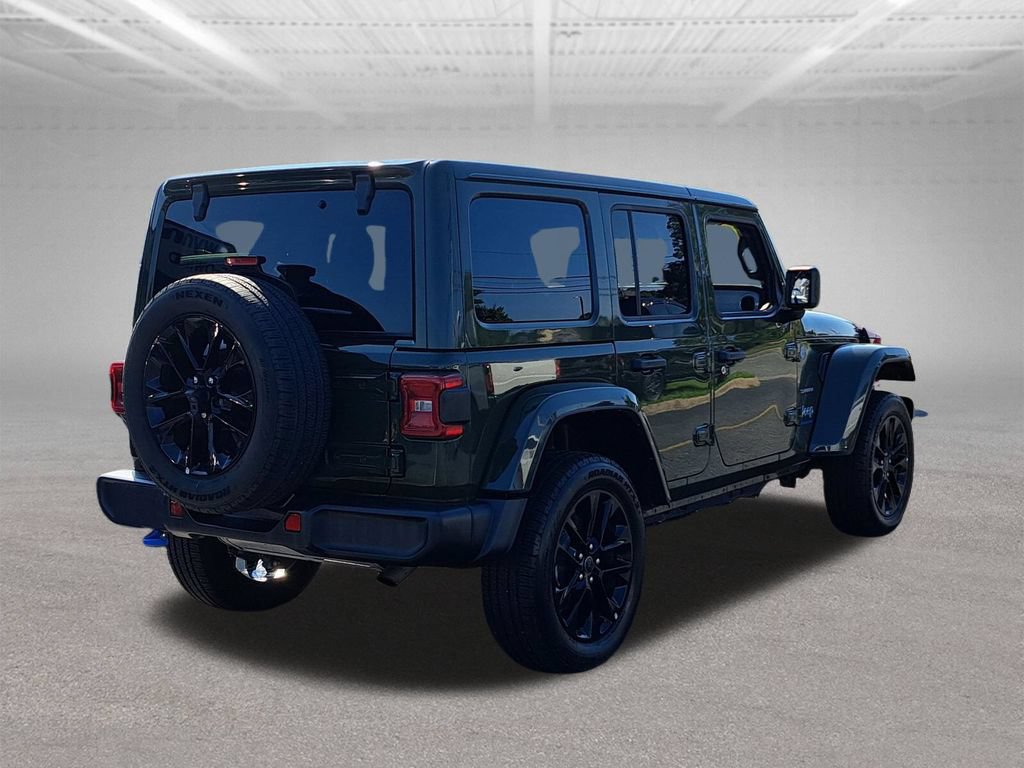 Used 2024 Jeep Wrangler Unlimited Sahara AWD/4WD image 8