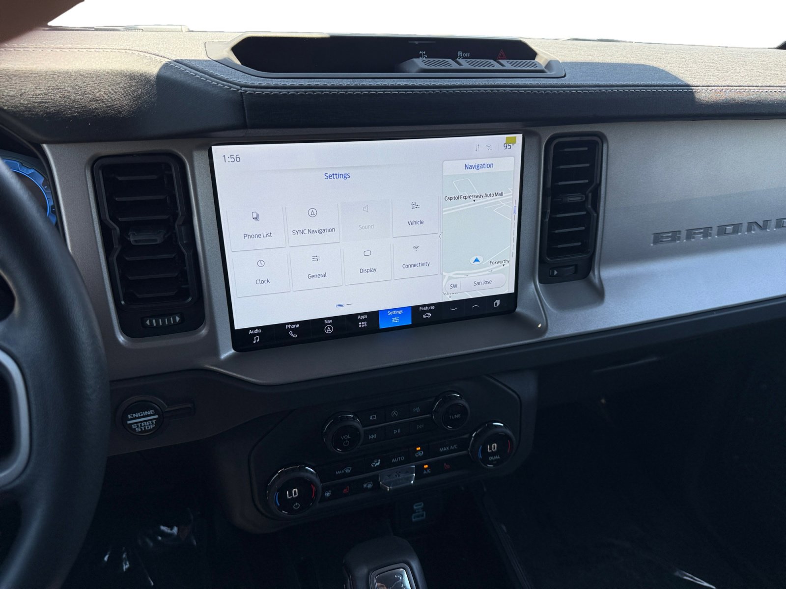 Certified 2025 Ford Bronco Outer Banks AWD/4WD image 12