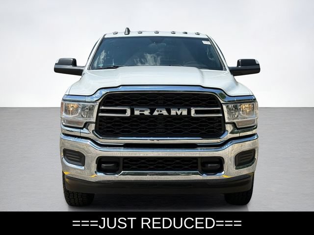 Used 2022 RAM 3500 Tradesman w/ Chrome Appearance Group AWD/4WD image 9