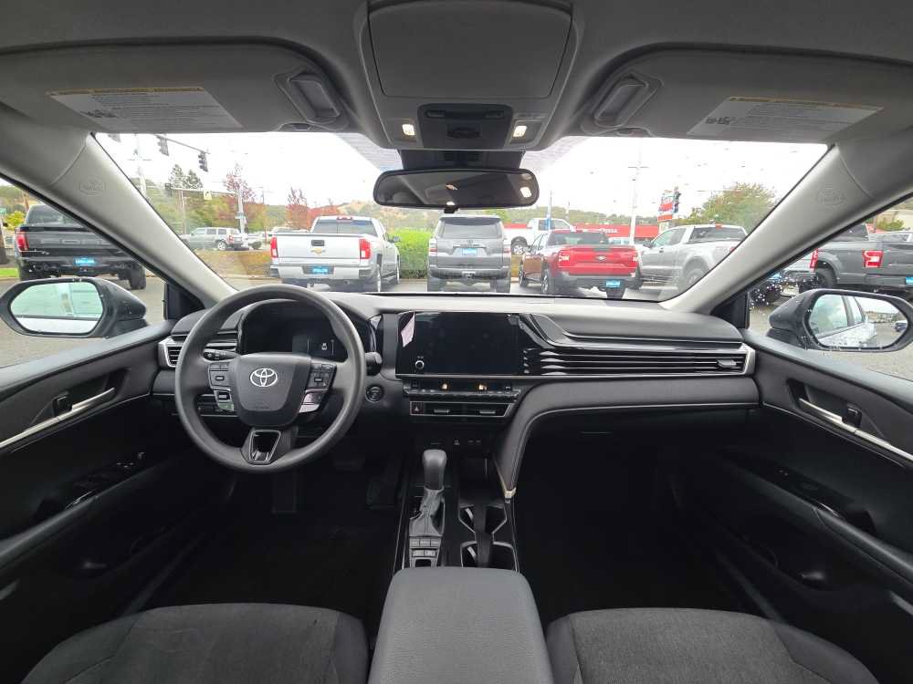 Used 2025 Toyota Camry LE FWD image 15