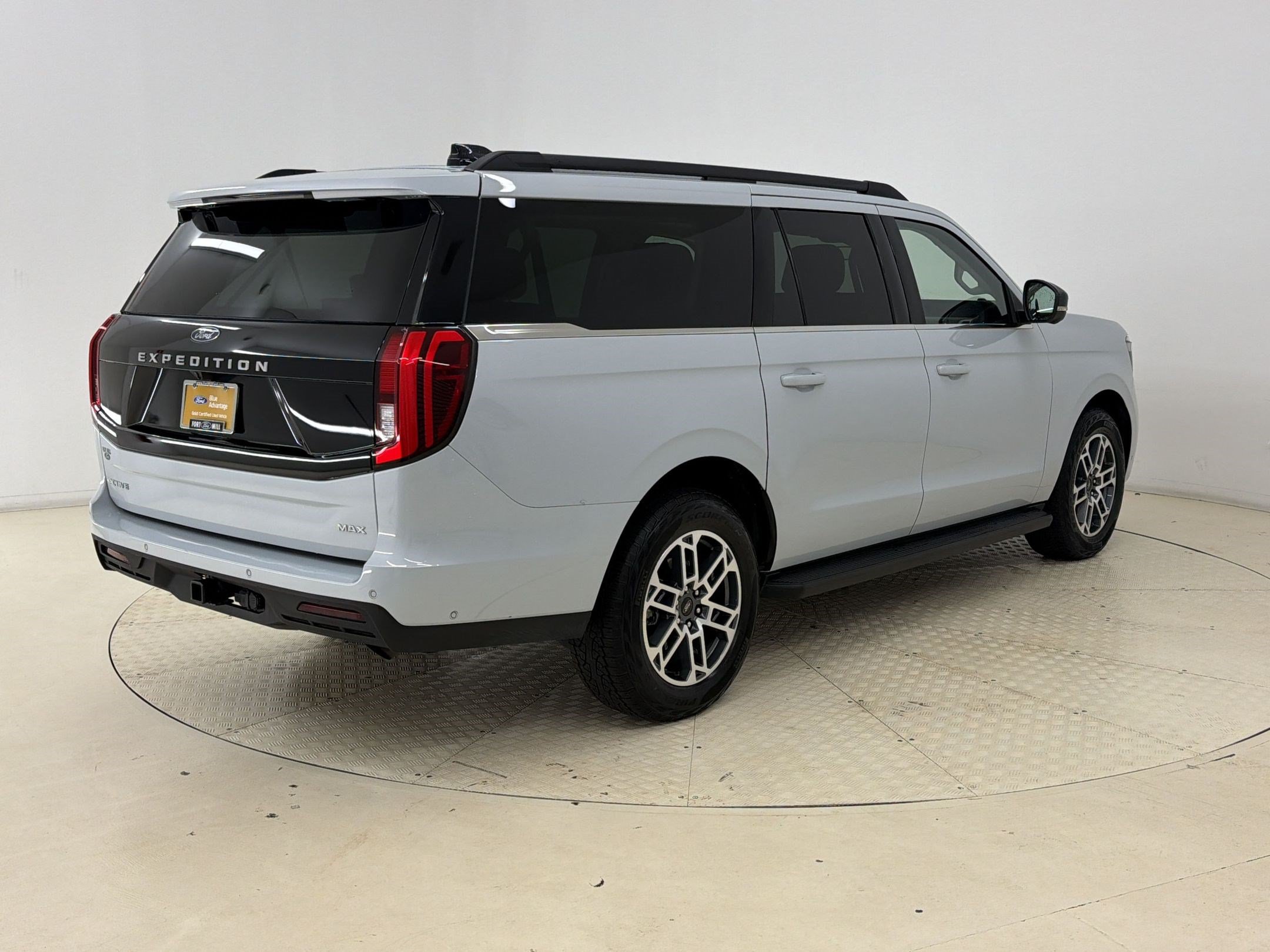 Certified 2025 Ford Expedition Max Active AWD/4WD image 9