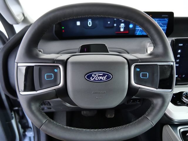 Certified 2025 Ford Expedition Active AWD/4WD image 21