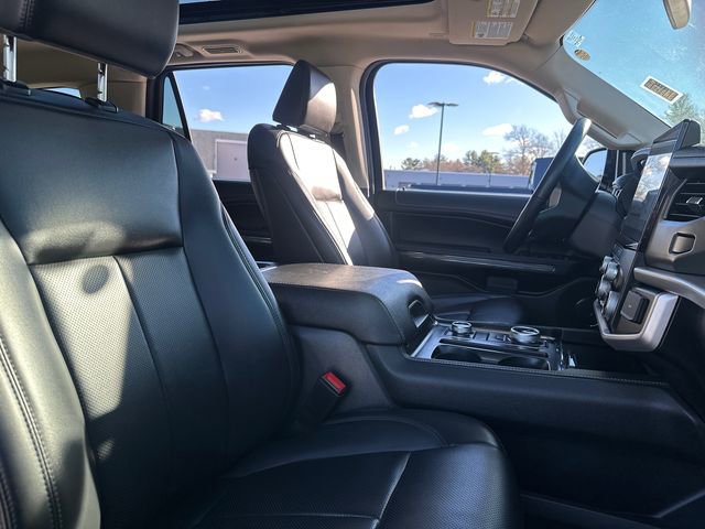 Certified 2024 Ford Expedition XLT image 17