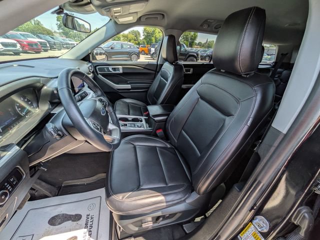 Certified 2023 Ford Explorer XLT w/ Equipment Group 202A AWD/4WD image 7