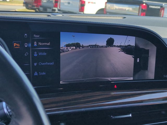 Used 2023 Cadillac Escalade Premium Luxury AWD/4WD image 21