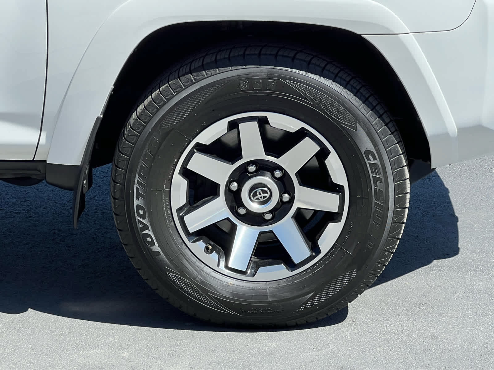 Used 2023 Toyota 4Runner TRD Off-Road Premium w/ Off Road Premium Plus Package AWD/4WD image 16