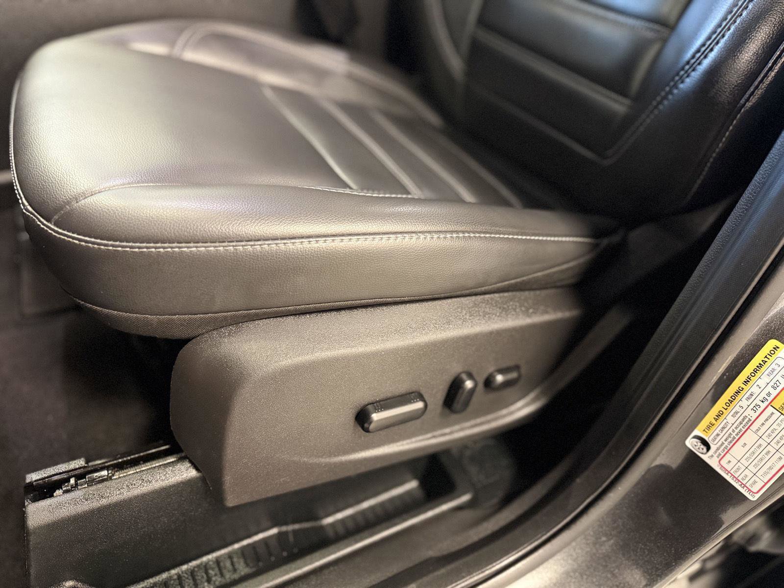 Certified 2019 Ford Escape SEL image 18