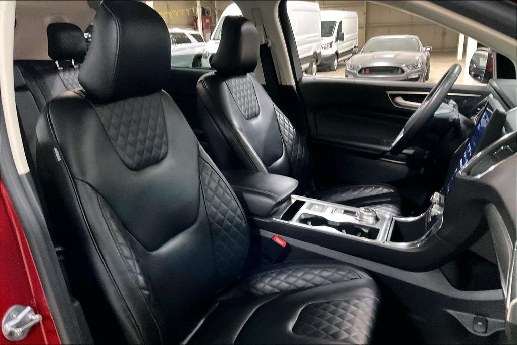 Certified 2024 Ford Edge Titanium AWD/4WD image 7