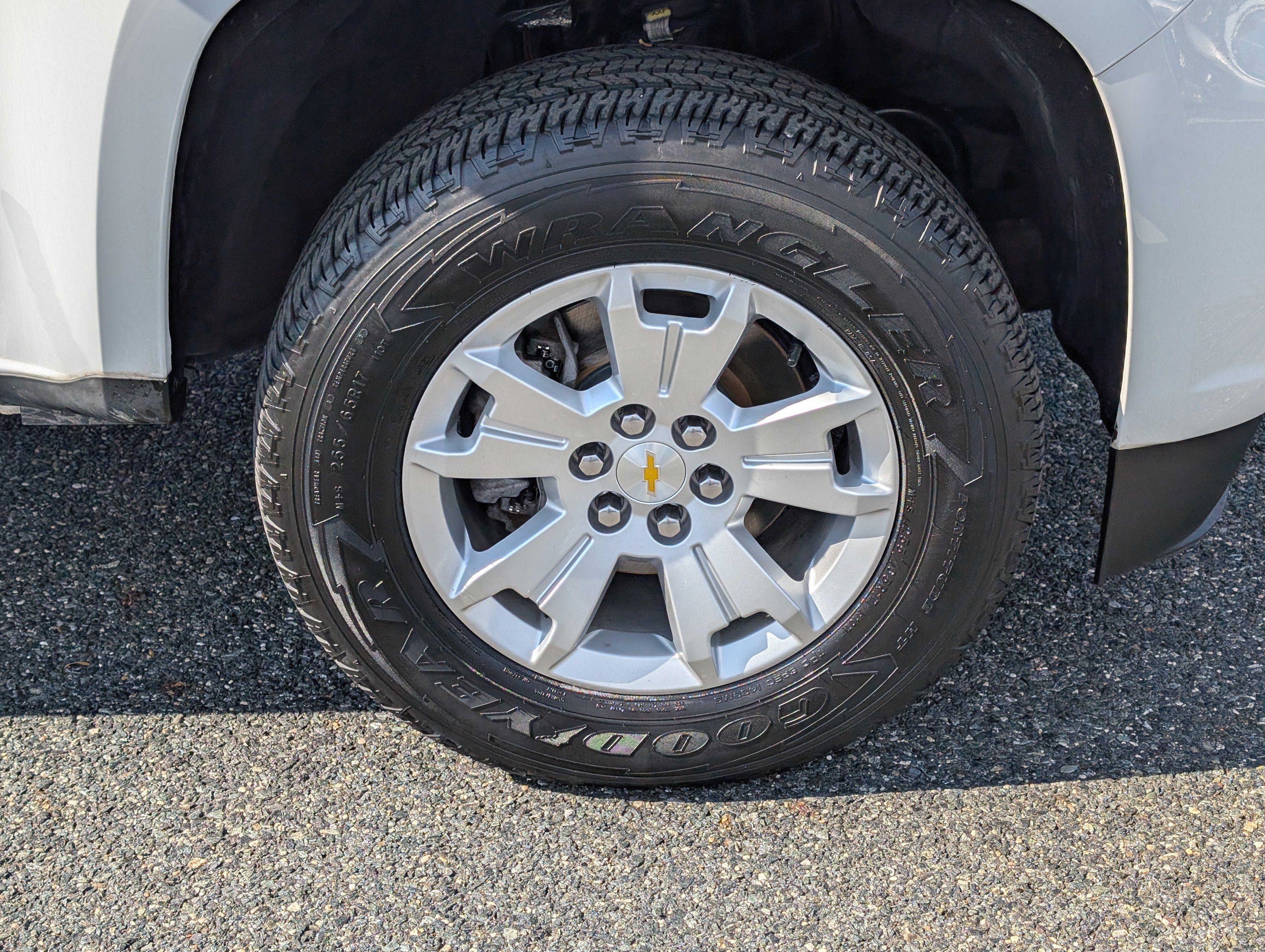 Used 2022 Chevrolet Colorado LT w/ Safety Package image 10