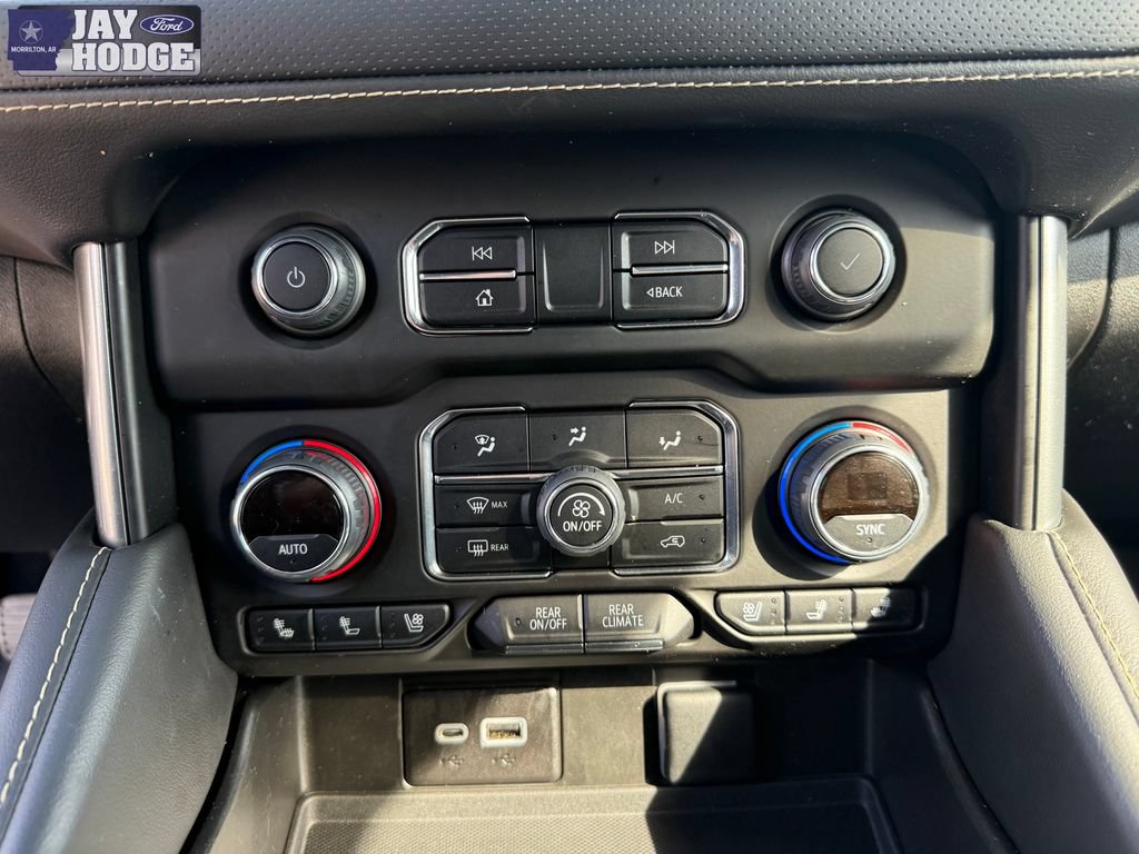 Used 2023 Chevrolet Tahoe Premier AWD/4WD image 32