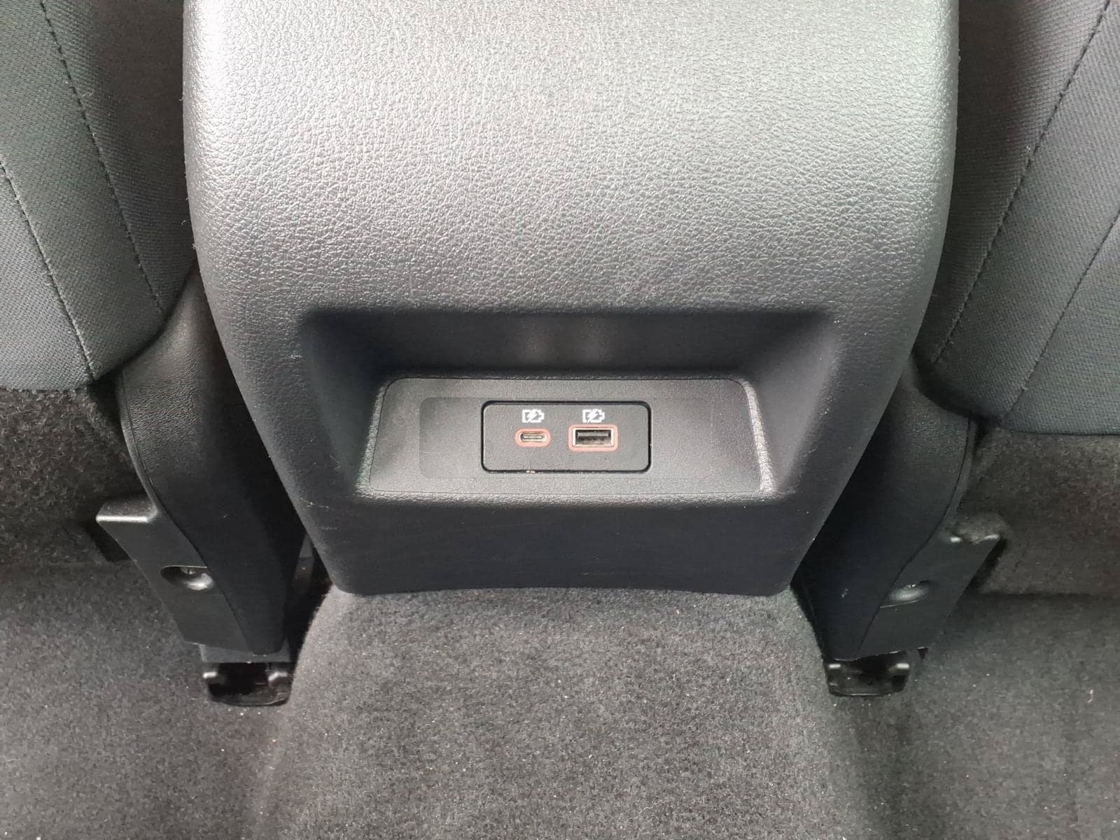 Used 2025 Nissan Altima 2.5 SV FWD image 14