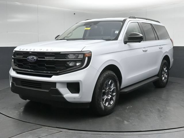 Certified 2025 Ford Expedition Active AWD/4WD image 3