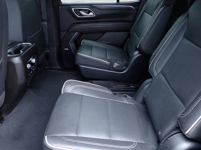 Used 2023 GMC Yukon SLT w/ SLT Premium Package AWD/4WD image 11