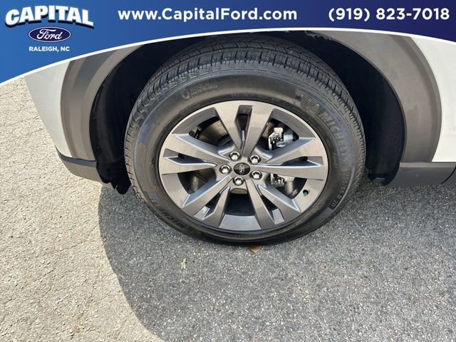 Certified 2025 Ford Explorer Active w/ Active Comfort Package AWD/4WD image 13