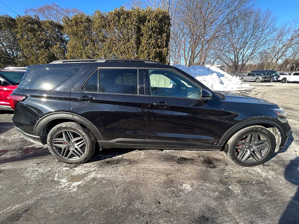 Certified 2025 Ford Explorer ST AWD/4WD image 11