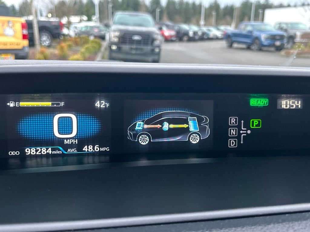 Used 2022 Toyota Prius LE image 20