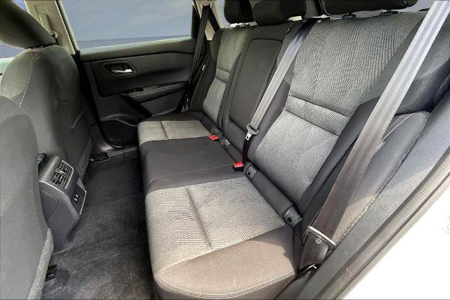 Used 2025 Nissan Rogue SV FWD image 22